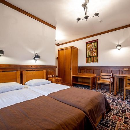 Tatariv DeLuxe Hotell Exteriör bild