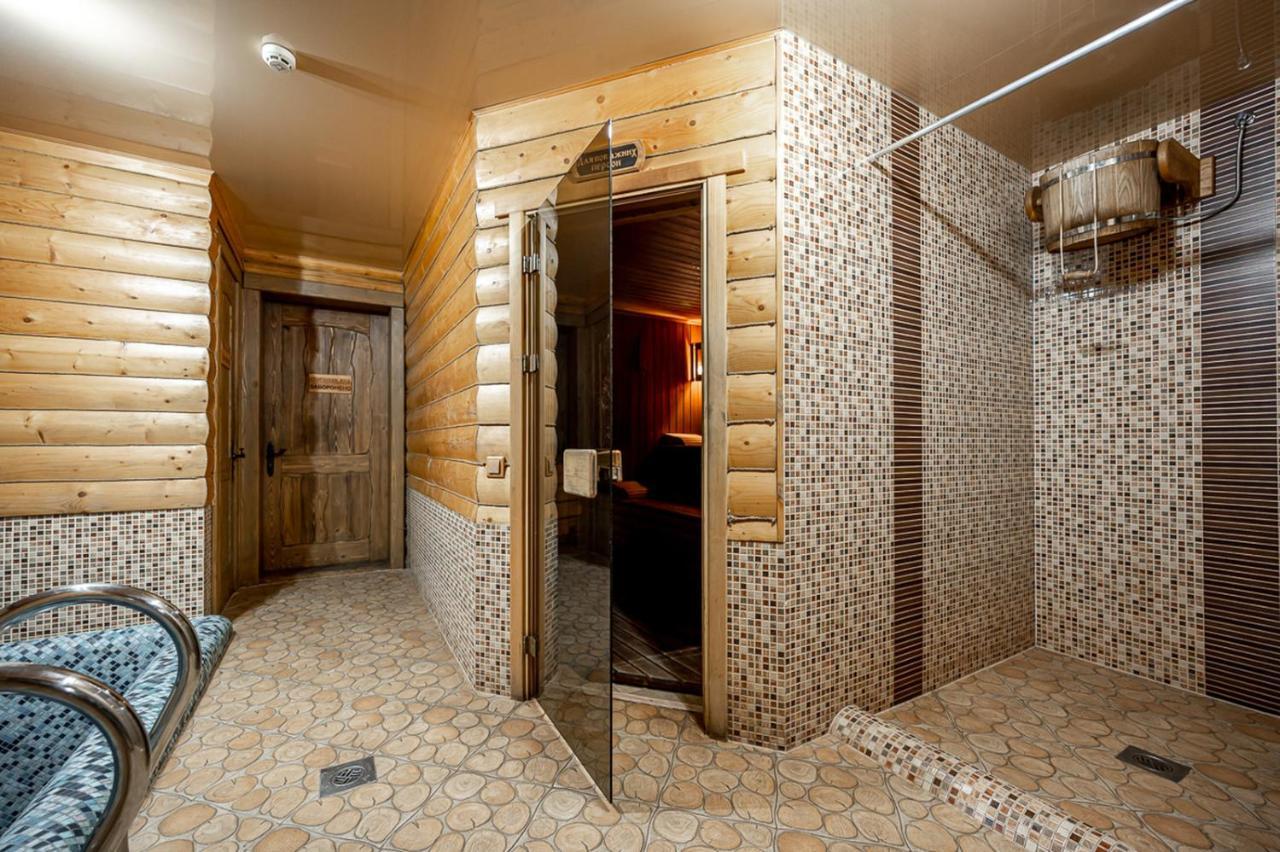 Tatariv DeLuxe Hotell Exteriör bild