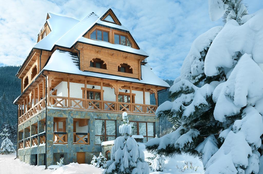 Tatariv DeLuxe Hotell Exteriör bild